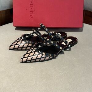 Valentino Garavani Black and Nude mule